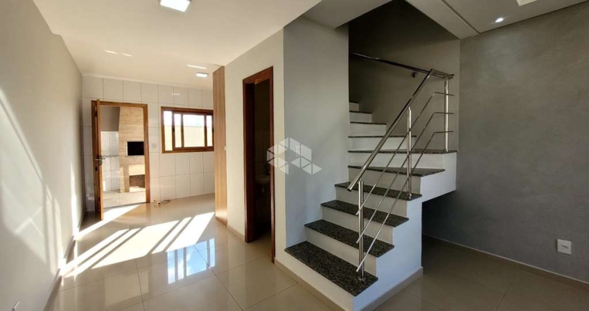 Casa sobrado 2 dormitórios 2 suítes / pátio e churrasqueira