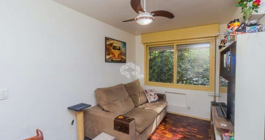 Apartamento no bairro Petropolis de 2 dormitorios e duas vagas de garagem, proximo a Protasio Alves