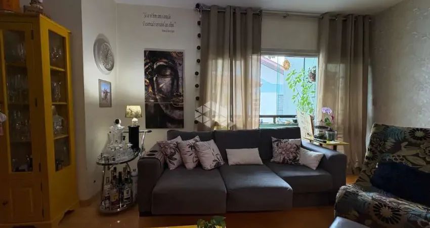 Apartamento com 3 quartos sendo 1 suíte sacada semimobiliado em condomínio fechado caxias do sul