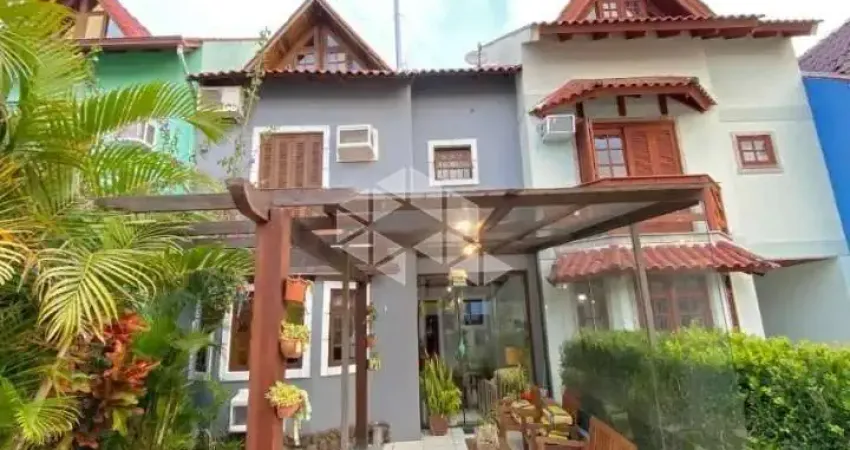 Casa de Condomínio com 3 Quartos e 3 banheiros à Venda, 186 m² , bairro Guarujá