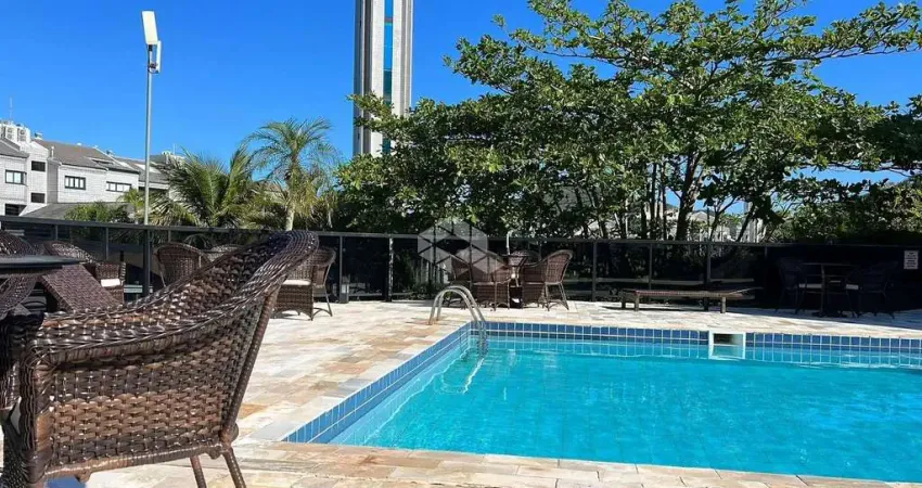 APARTAMENTO MOBILIADO COM 3 QUARTOS SENDO 1 SUÍTE E 2 VAGAS NA PRAIA BRAVA