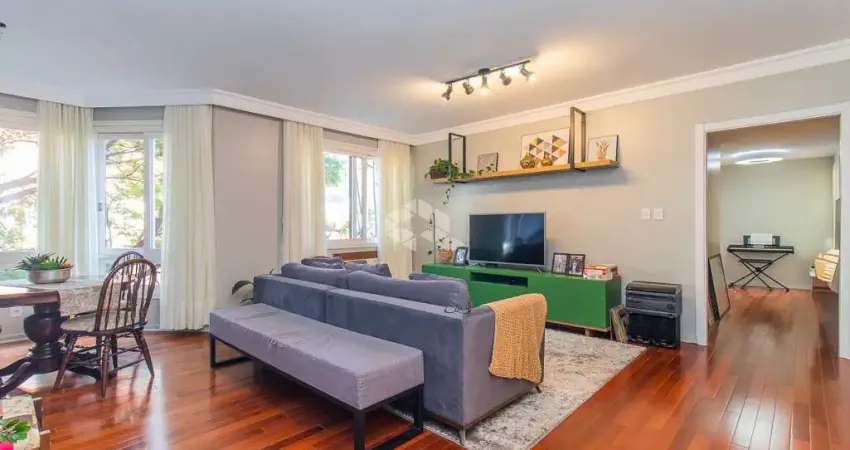 Apartamento 3 dormitórios, 1 suíte, 2 vagas no Mont' Serrat em Porto Alegre-RS