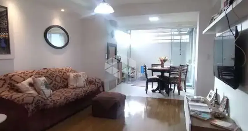 Excelente apartamento térreo à venda com 2 dormitórios próximo a Presidente Vargas em Santa Maria RS