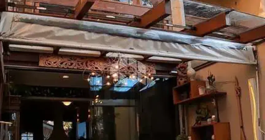 Casa à venda em condomínio fechado com 3 quartos, 2 vagas de garagem, bairro Tristeza, POA/RS
