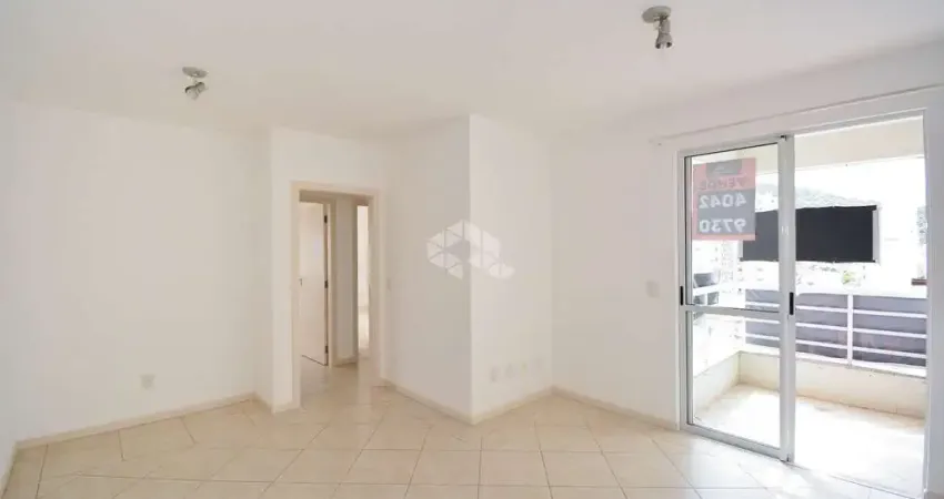 Apartamento com 2 dormitórios/quartos e sendo 1 suíte a venda - trindade, florianópolis sc