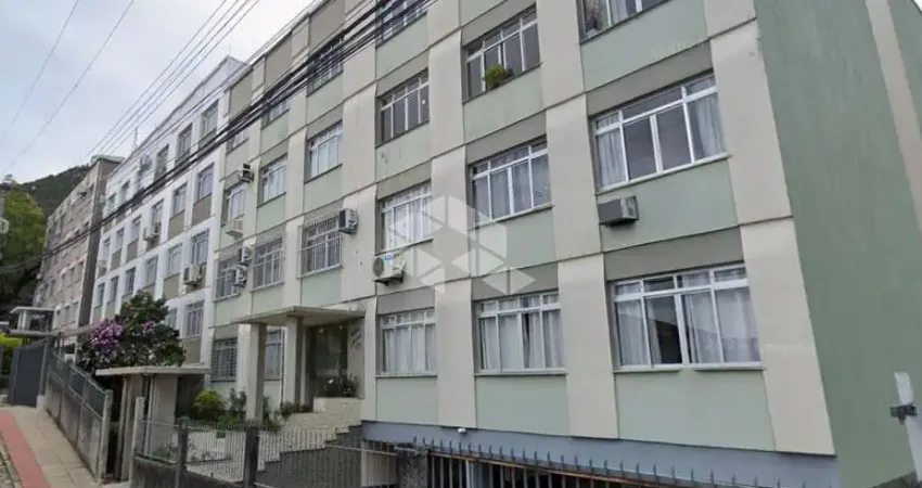 Apartamento à venda de 3 quartos na trindade - florianópolis/sc vista para a baía norte