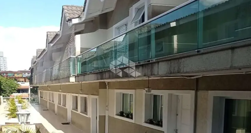 Casa em condomínio fechado com 3 quartos à venda na Rua Comprida, 725, Vila Mazzei, São Paulo