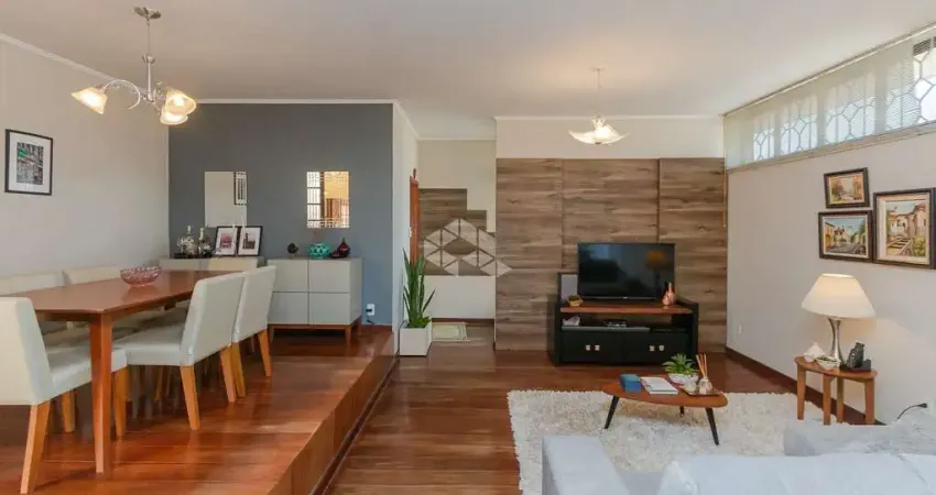 Casa com 3 quartos à venda na Rua Artigas, 320, Petrópolis, Porto Alegre