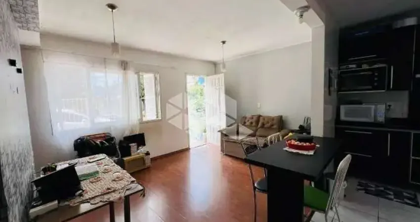 Casa sobrado, 2 dormitórios, 2 banheiros, 1 vaga de garagem e churrasqueira. cachoeirinha