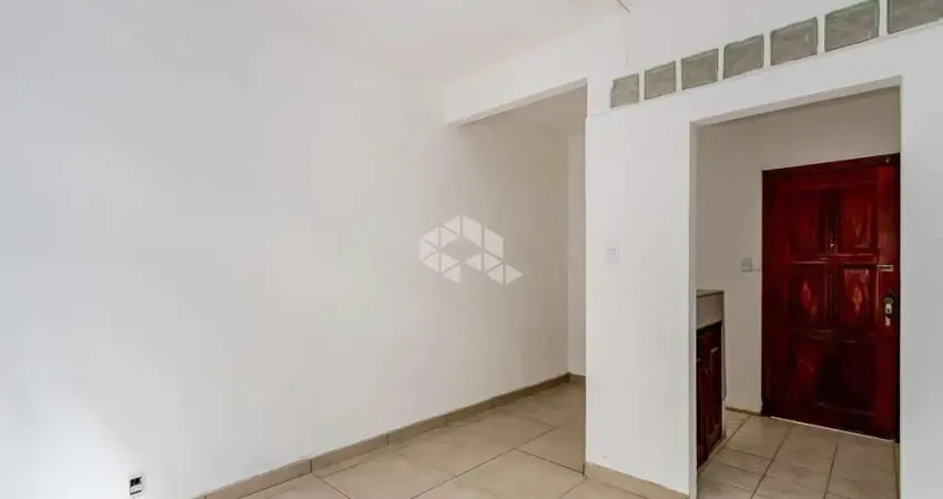 Apartamento 1 dormitório. reformado. elevador. 24h portaria.