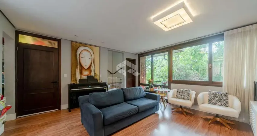 Casa em condomínio fechado com 3 quartos à venda na Avenida Guaíba, 4680, Vila Assunção, Porto Alegre