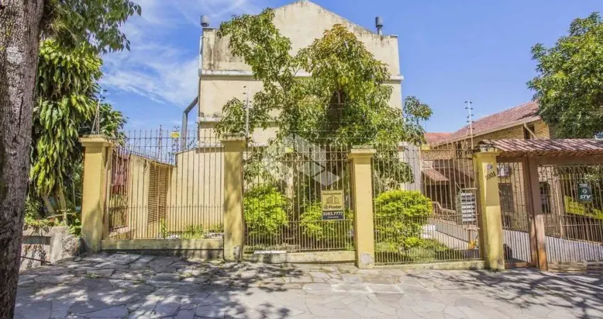 Casa 3 dormitórios, 1 suíte, garagem fechada, bairro nonoai