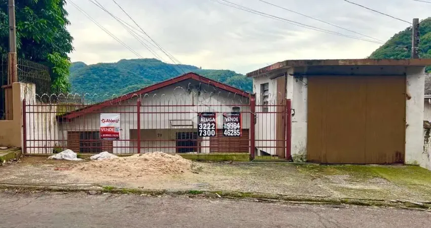 Casa com 3 quartos à venda na Vereador Antônio Dias, 79, Campestre do Menino Deus, Santa Maria
