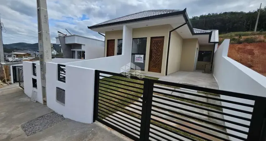 Casa geminada com 2 dormitórios em forquilhas - são josé /sc à venda por r$ 375.000,00.