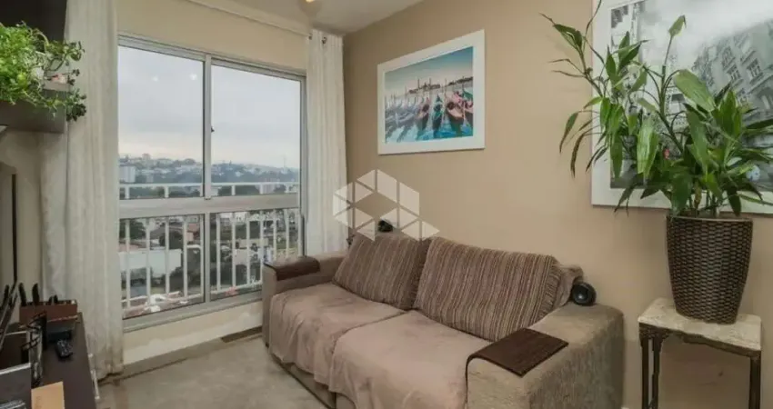 Excelente apartamento com 2 dormitórios, suíte, móveis sob medida, andar alto, vista, sol, iluminado, ventilado, vaga de garagem e infra estrutura