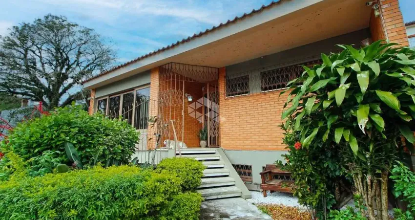 Casa com 3 quartos à venda na Rua Hipólito da Costa, 107, Santa Tereza, Porto Alegre