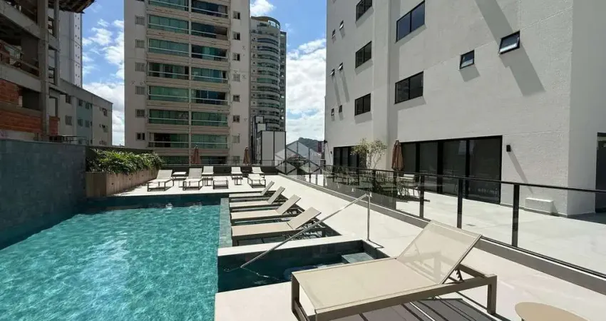 Apartamento novo com 4 quaros e 3 vagas no centro de balneário camboriú