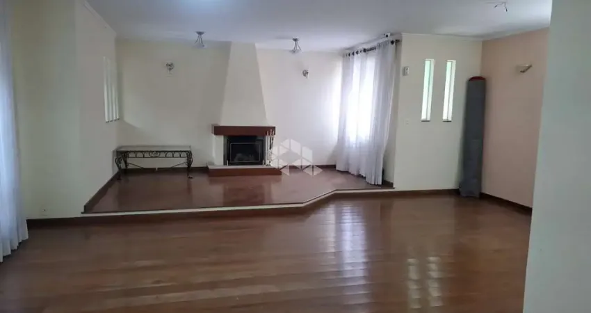 Casa térrea na vila albertina com piscina e 5 vagas de garagem.