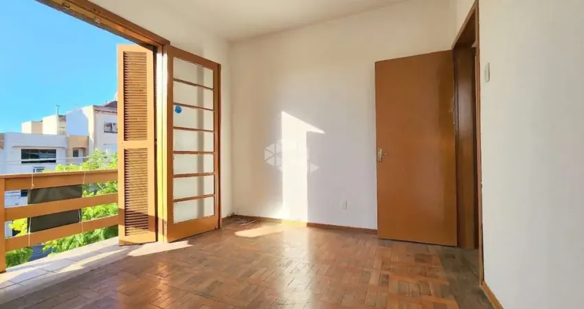 Appartamento de dois dormitórios , com sacada, de frente em ultimo andar com duas vagas