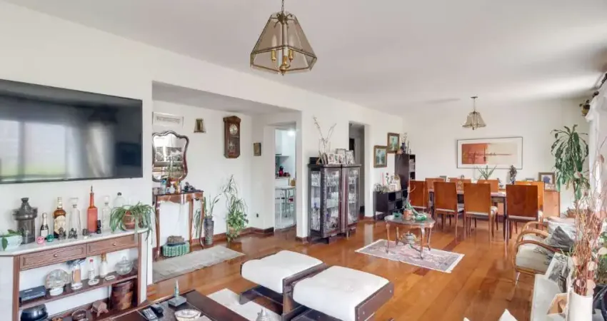 Amplo apartamento, 171 m², com 4 dormitórios e 2 vagas de garagem