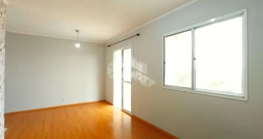 Apartamento à venda com 02 dormitórios / quartos e 01 box. sacada. ensolarado.