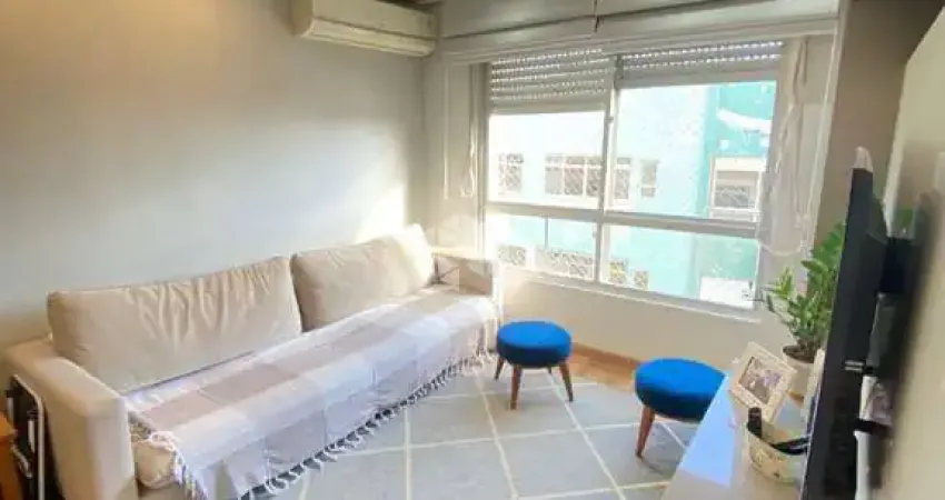 Apartamento reformado com 2 dormitórios, escritório e vaga escriturada - 80m² privativos