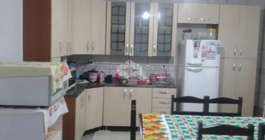 Casa com dois quartos à venda no bairro pinheiro machado em santa maria rs.