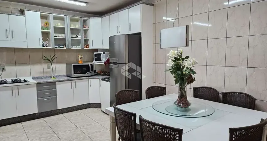 Apartamento com 3 quartos à venda na Vicente Dal Bo, 269, Champanhe, Garibaldi