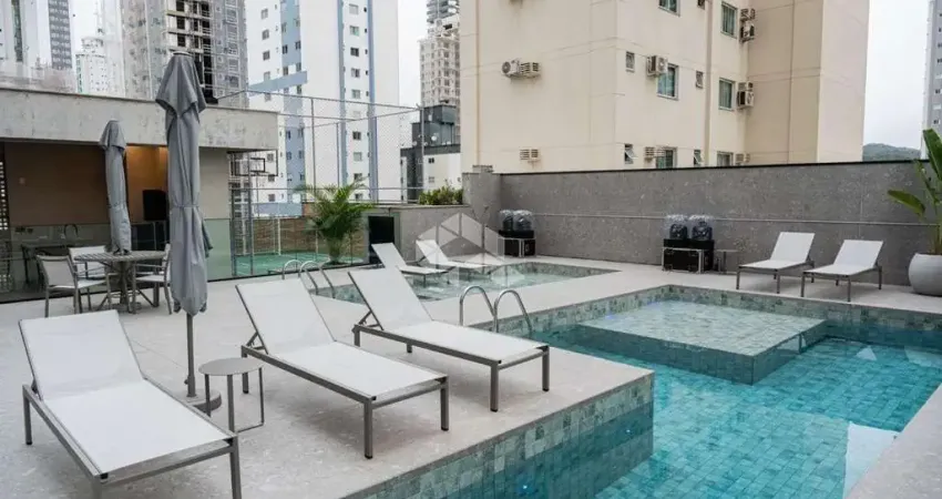 Apartamento 4 quartos e 6 vagas no centro de balneário camboriú