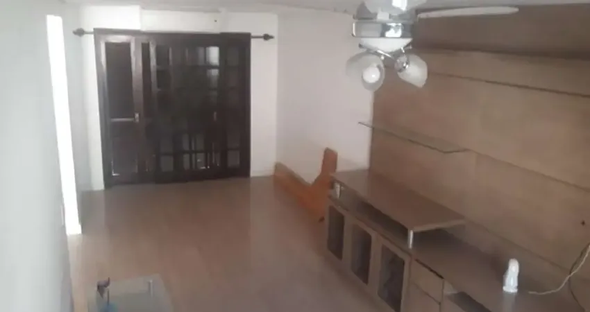 Sobrado de 3 dormitórios em condomínio fechado no centro de esteio