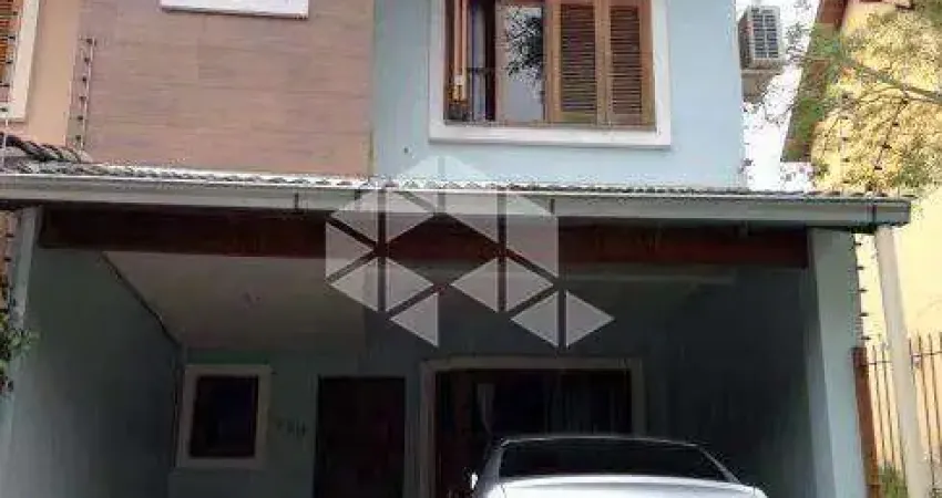 Casa com 3 quartos à venda na Avenida Doutor Francisco Roberto Dall Igna, 180, Espírito Santo, Porto Alegre