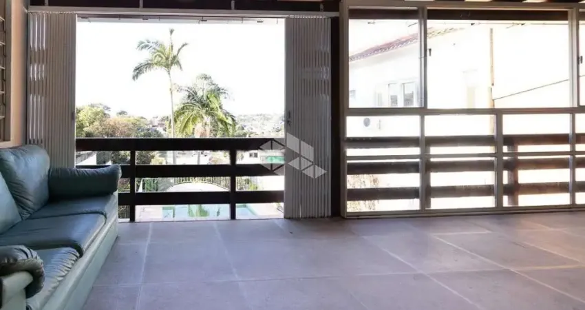 Casa 3 pisos com 4 quartos, com elevador a venda - bairro três figueiras !