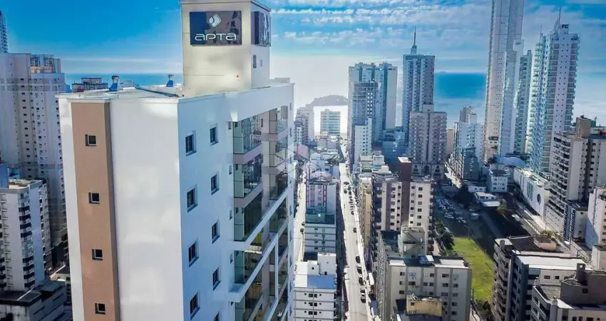 Apartamento 3 suítes e 3 vagas em andar alto no centro de balneário camboriú