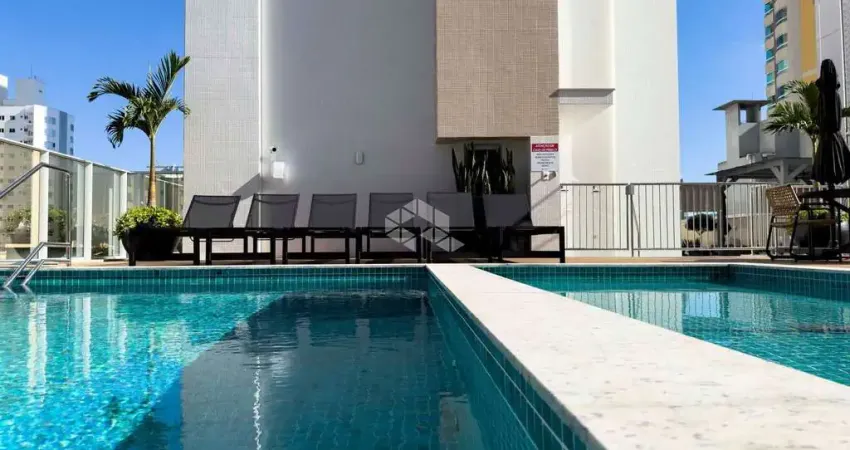 Apartamento 3 suítes e 3 vagas em andar alto no centro de balneário camboriú
