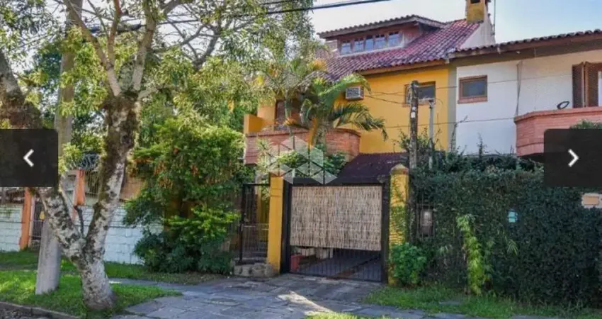 Casa com 3 dormitórios, suíte, hidromassagem e vista panorâmica, zona sul.