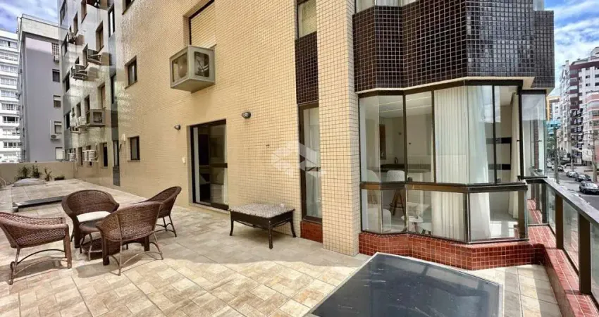 Apartamento com 3 dormitórios sendo 1 suíte, no centro próximo ao mar com terraço!!