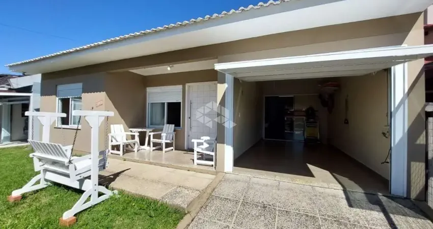 Viva o melhor de capão novo: casa 3 quartos com suíte, lazer e tranquilidade para toda a família!