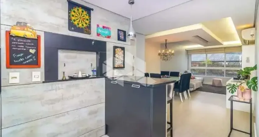 Apartamento semimobiliado com 2 dormitórios, sendo 1 suíte e 2 vagas no bairro rio branco.