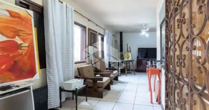 Casa com 7 quartos à venda na Rua Fábio de Barros, 388, Nonoai, Porto Alegre