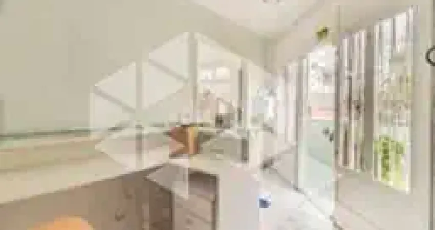 Casa térrea 3 dormitórios, suíte, piscina e espaço versátil, no bairro tristeza em porto alegre