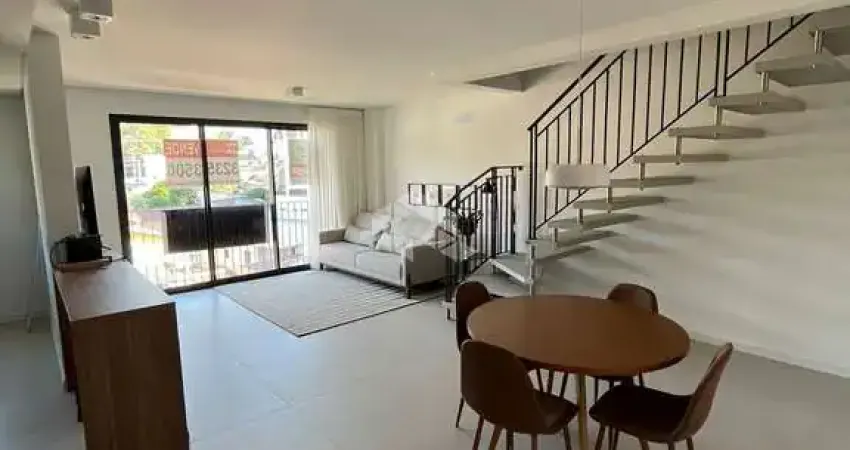 Apartamento com 2 dormitórios (2 suítes) +lavabo, finamente mobiliado no joão paulo - florianópolis/sc