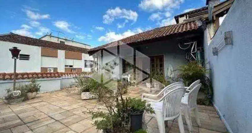 Cobertura 3 dormitórios, 1 suíte, 1 vaga de garagem, bairro higienópolis, porto alegre.