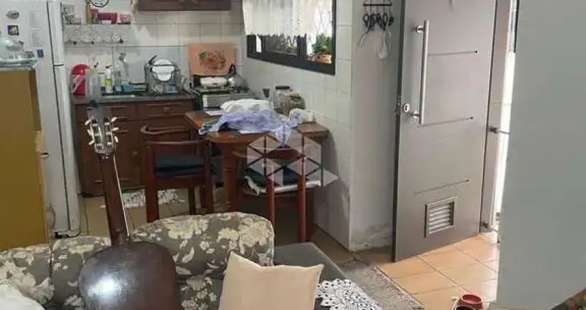 Casa em condomínio fechado à venda em canasvieiras pertinho do mar