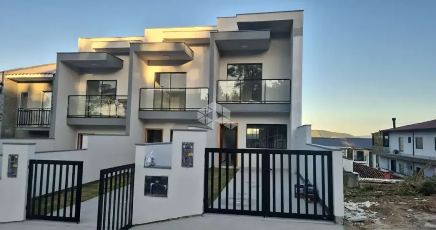 Sobrado com 02 suítes no bairro jardim botânico, em são josé- sc