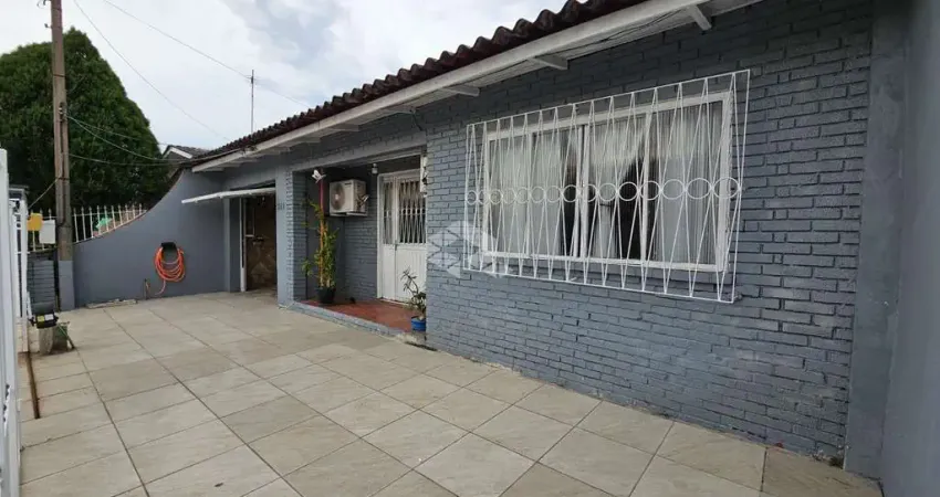 Casa a venda com 3 dormitórios com 1 suíte, junto a avenida dorival cândido da luz, gravataí