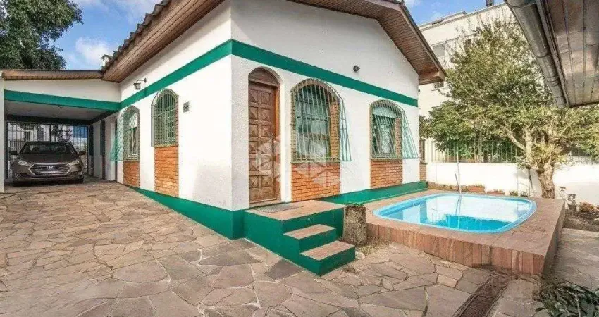Casa com 3 quartos à venda na Rua Congo, 110, Vila Ipiranga, Porto Alegre