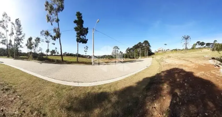 Terreno em loteamento próximo do Centro com 652m², em Gramado