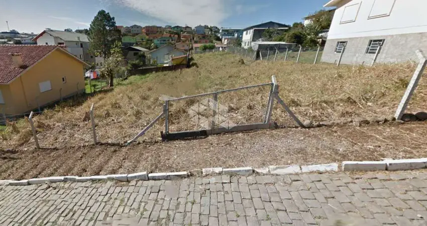 Terreno em lugar alto, medindo 13 x 30 mm com vista vista panorâmica, bairro residencial.