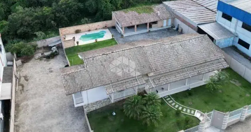 Residência ampla e completa com 333m² de área construída em terreno escriturado de 1.208m²residência ampla e completa com 333m² de área construída em