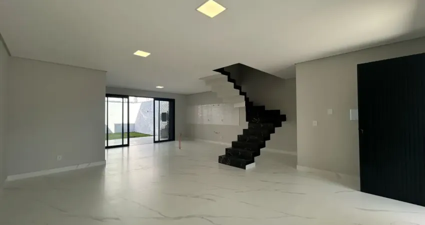 Casa com 3 quartos para alugar na Rua Treze de Maio, 2656, Country, Cascavel